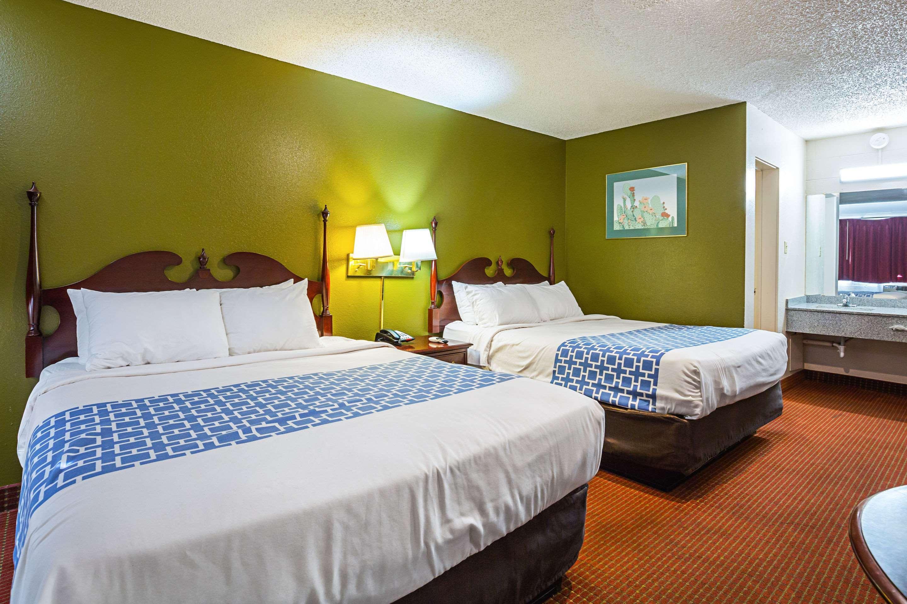 Rodeway Cedar 2* Cedar City