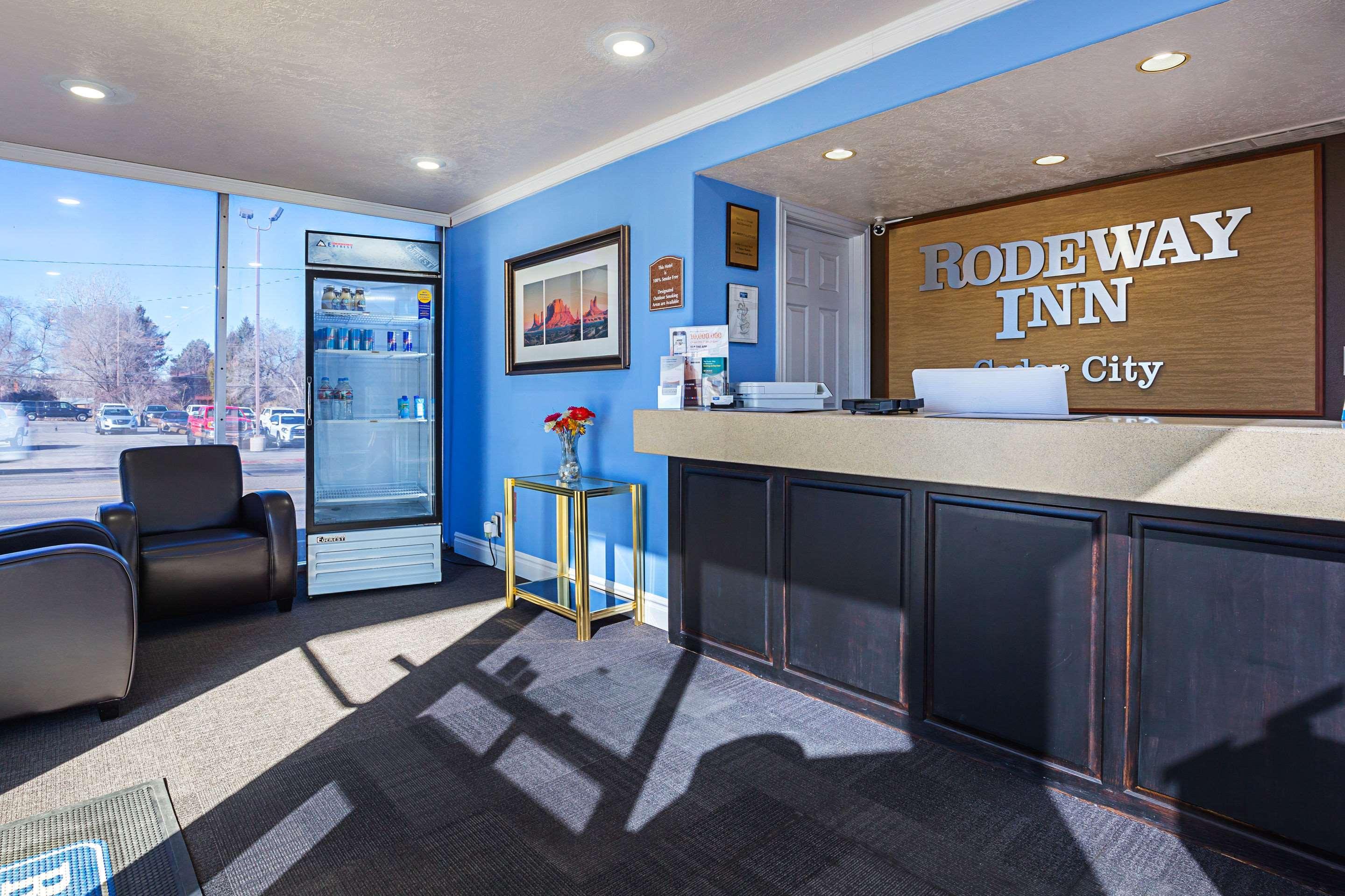 Hotel Rodeway Cedar 2*
