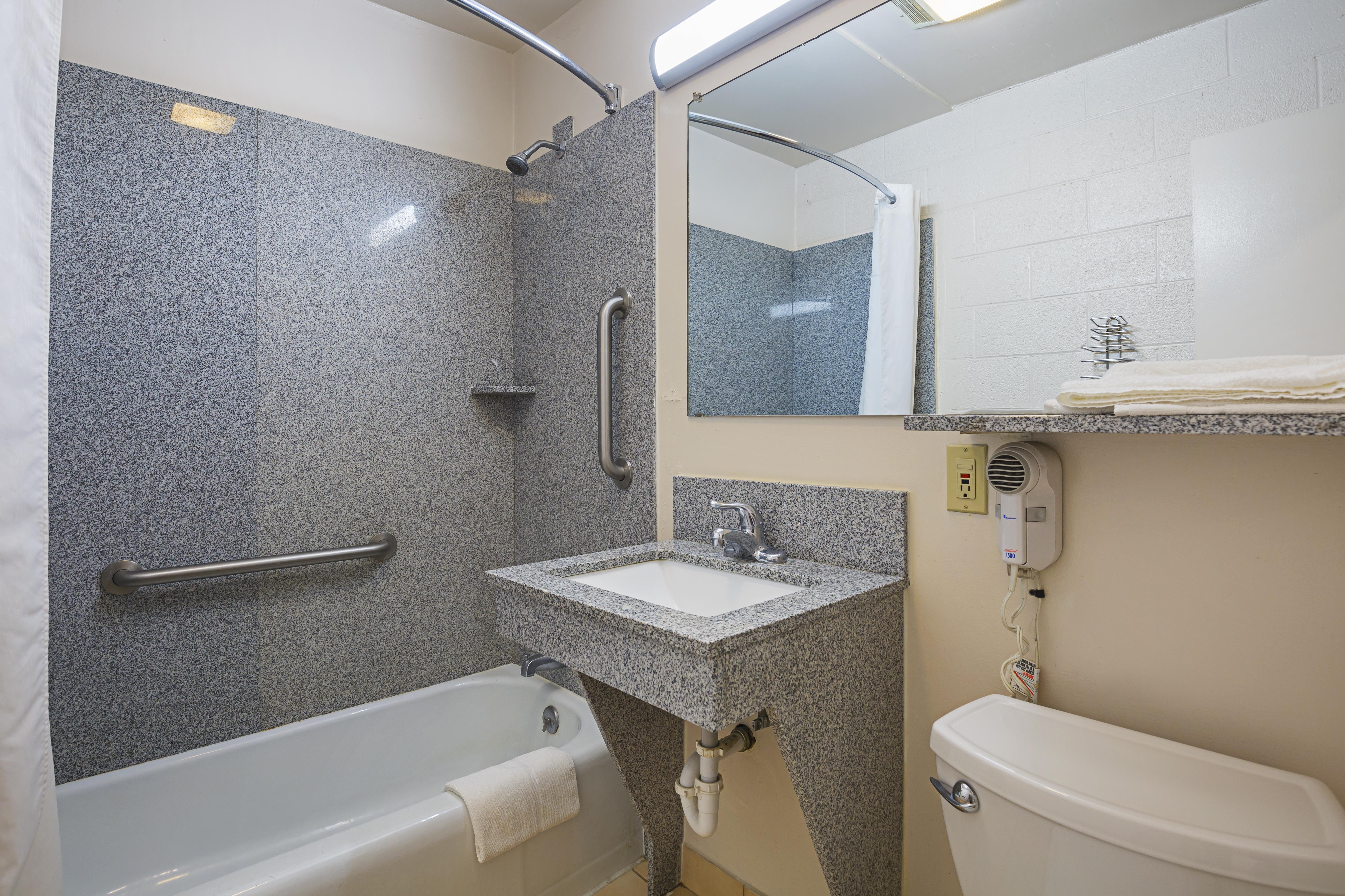 Hotel Rodeway Cedar