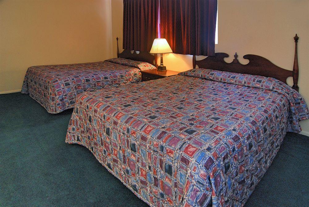 Rodeway Cedar 2* Cedar City